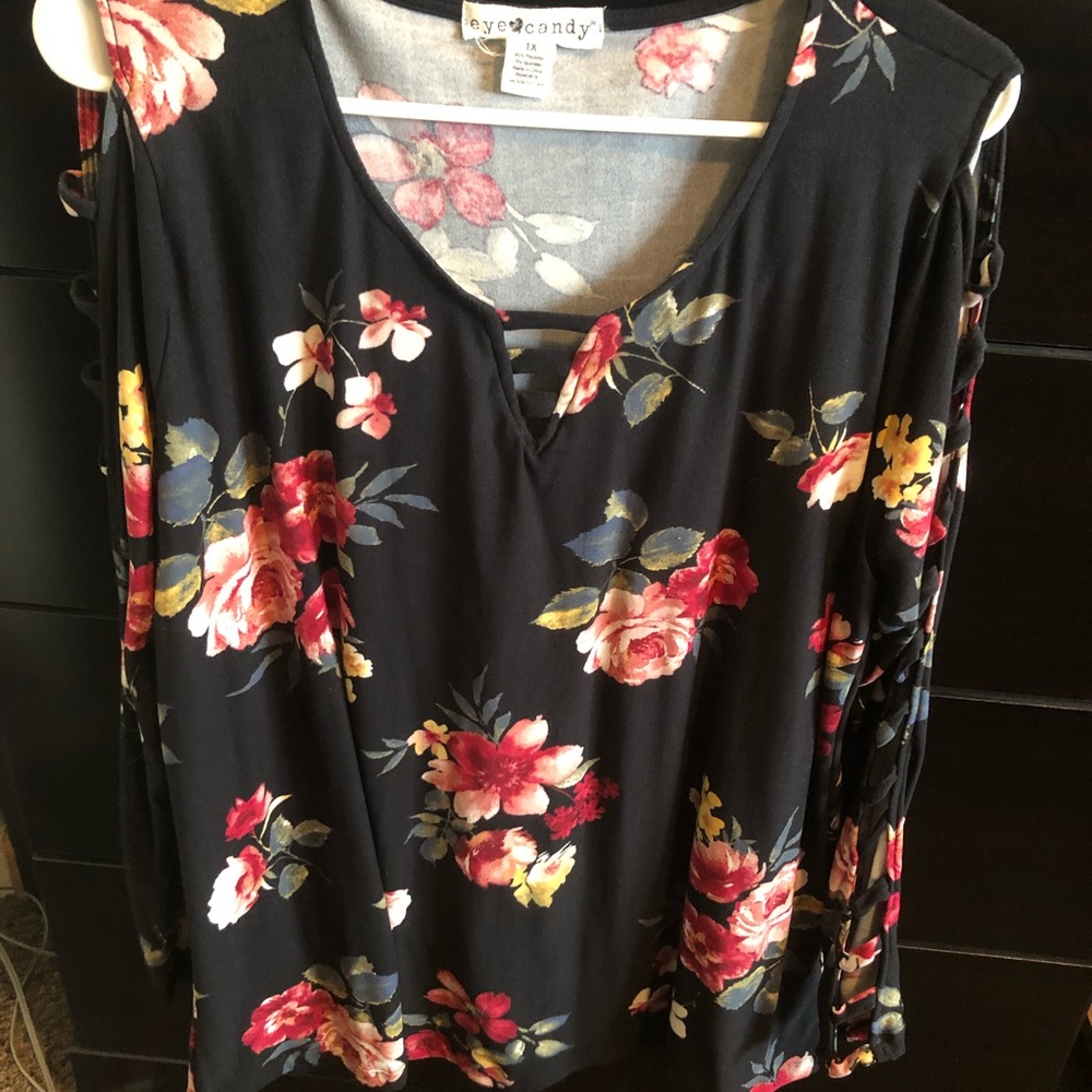 Flower long sleeve top